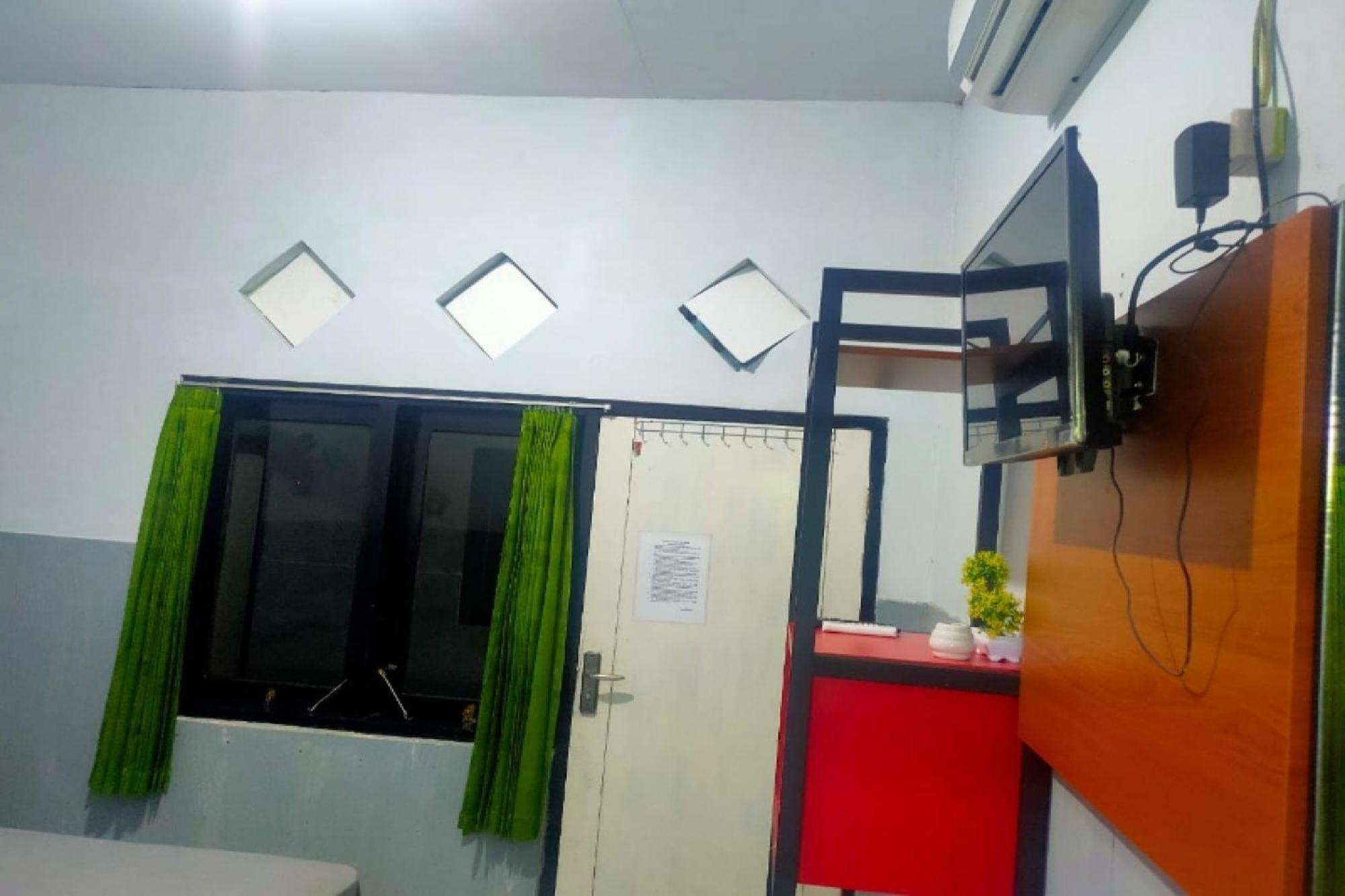 Oyo 91179 Hotel Lagalleria Sumenep Dış mekan fotoğraf